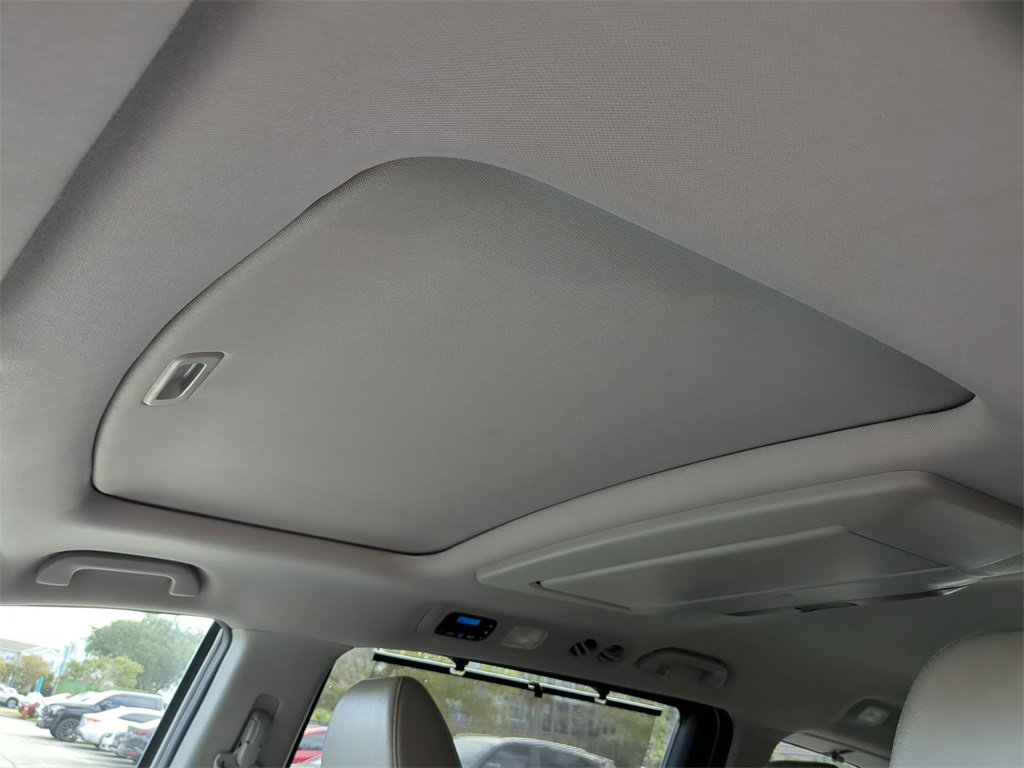 Used 2013 Honda Odyssey Touring image 23