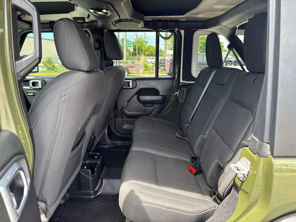 Used 2022 Jeep Wrangler Unlimited Sport AWD/4WD image 13