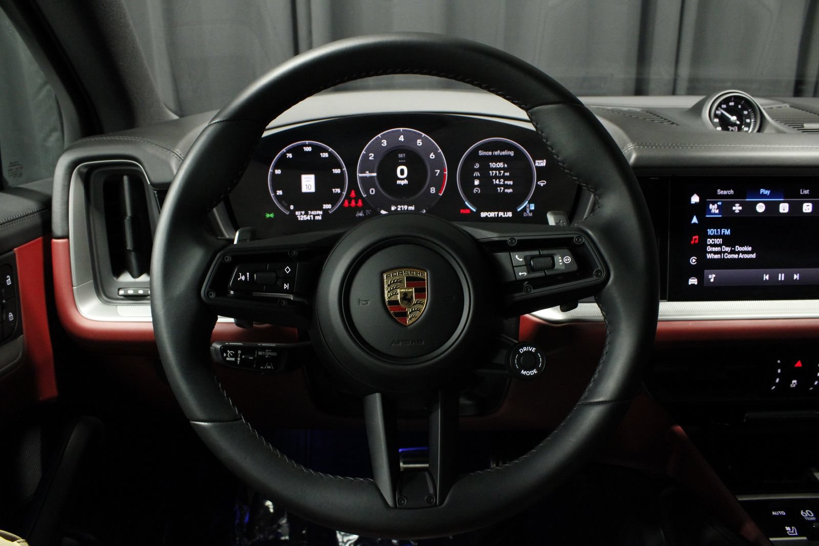 Certified 2024 Porsche Cayenne S AWD/4WD image 11