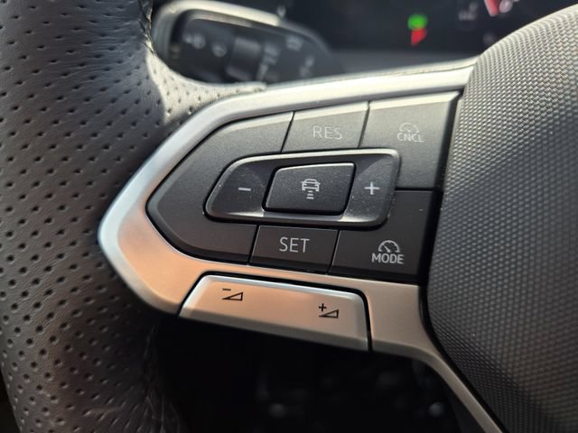 New 2026 Volkswagen Tiguan SE R-Line AWD/4WD image 21