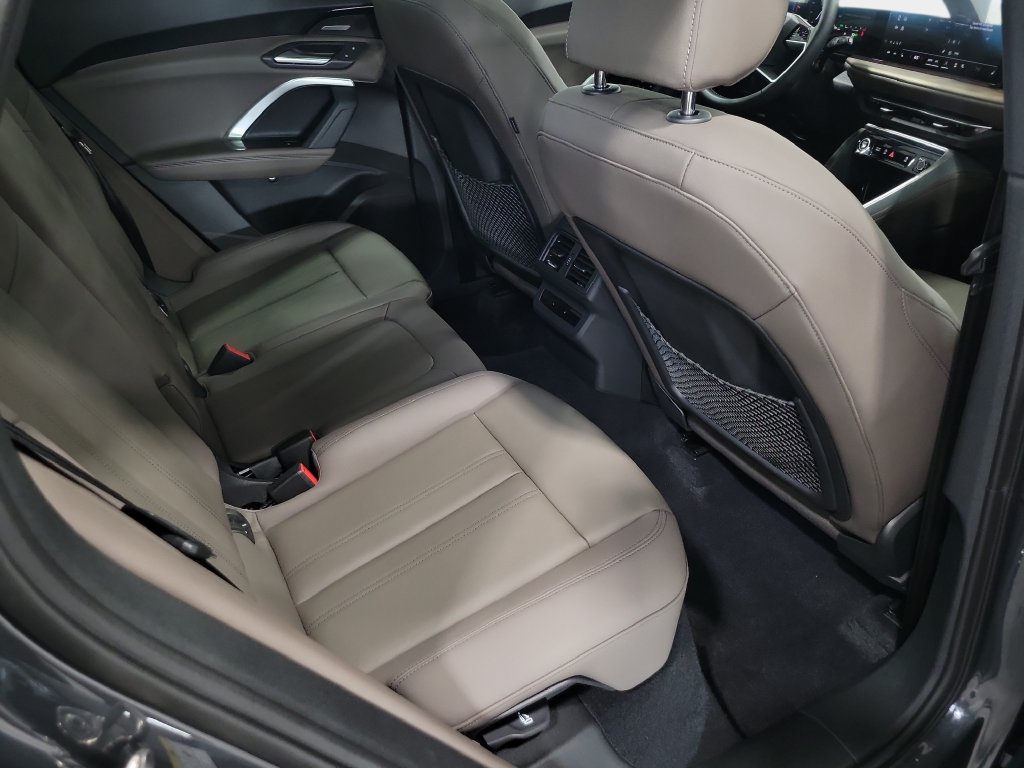 Certified 2025 Audi Q5 Premium w/ Premium Plus AWD/4WD image 10