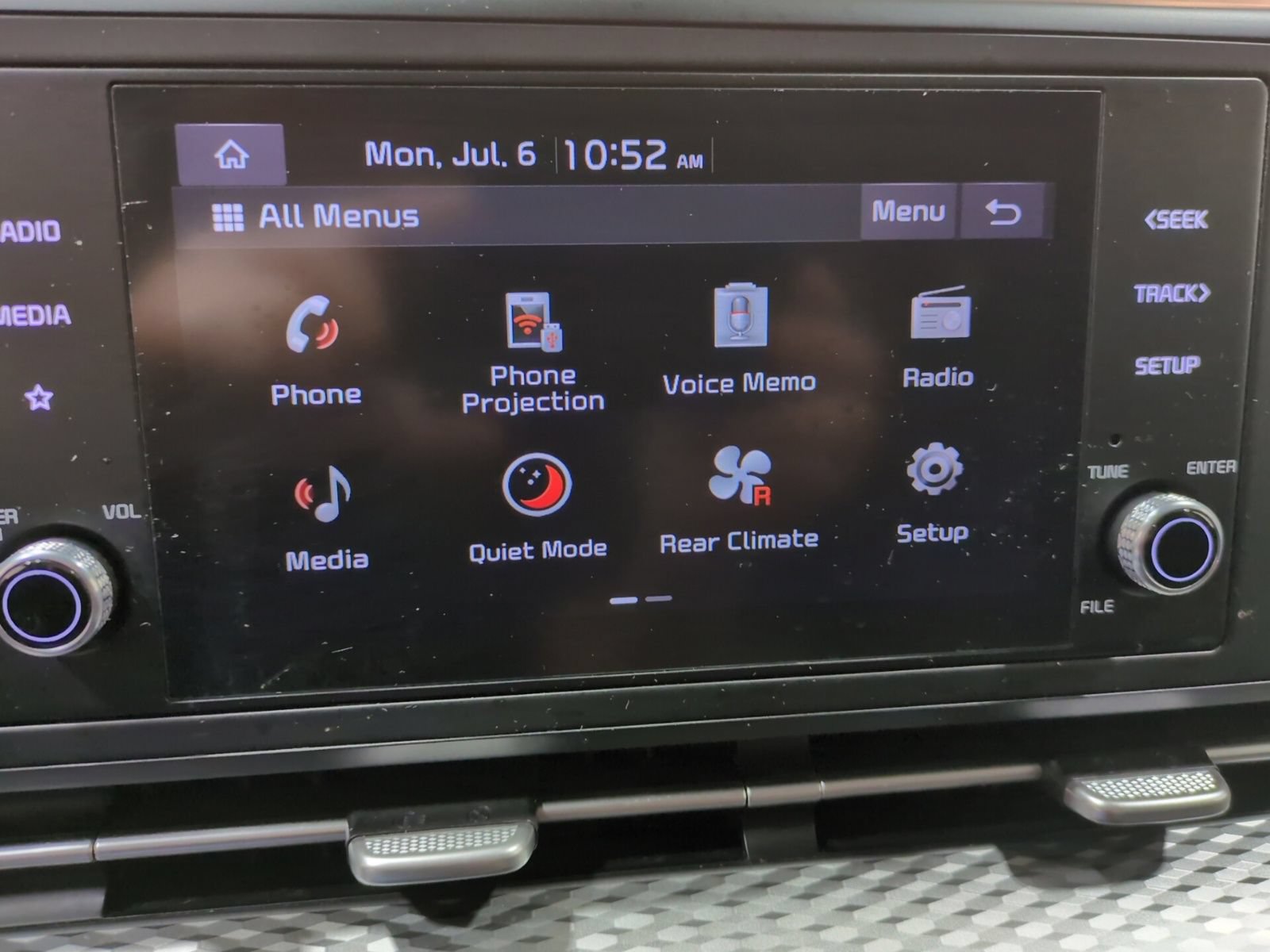 Certified 2024 Kia Carnival LX FWD image 25