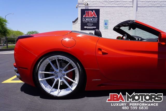 Used 2014 Ferrari California RWD image 20
