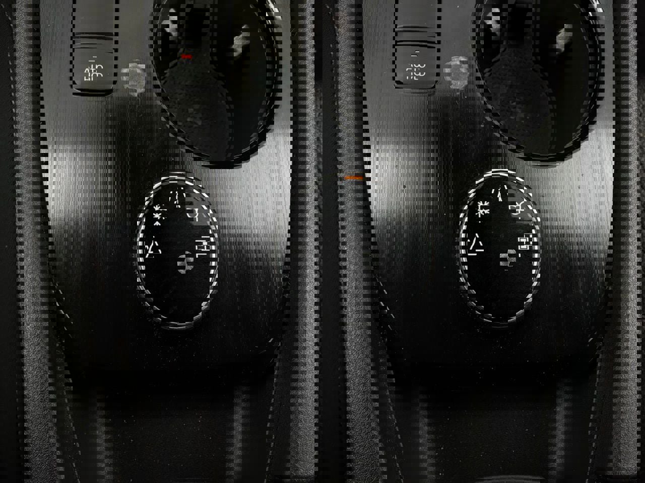 Used 2025 Nissan Rogue SV image 22