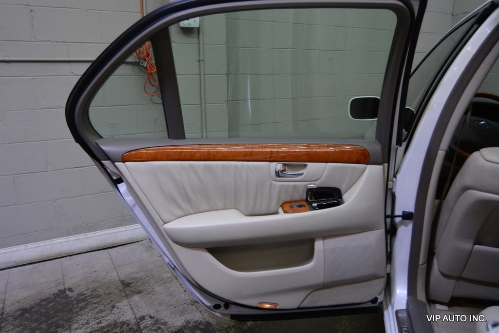 Used 2001 Lexus LS 430 RWD image 13