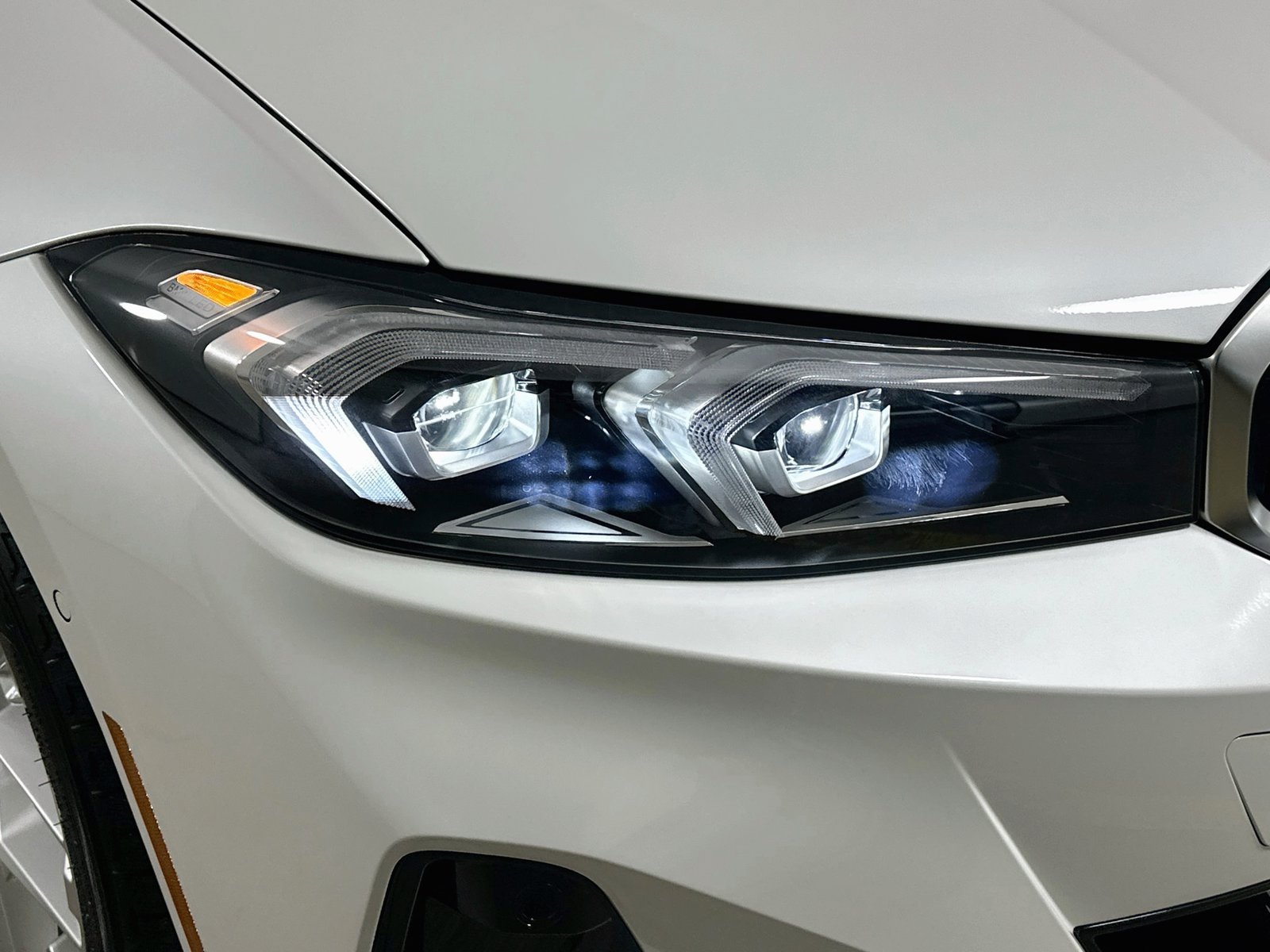 New 2026 BMW 330i xDrive Sedan AWD/4WD image 9