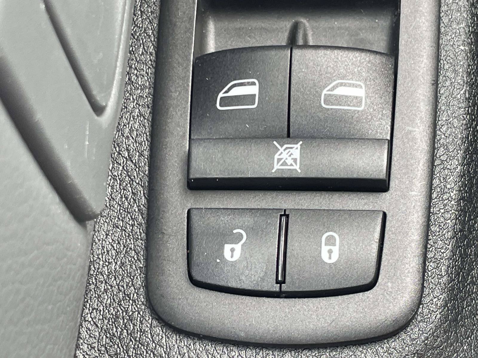 Used 2024 RAM 1500 Classic SLT AWD/4WD image 34