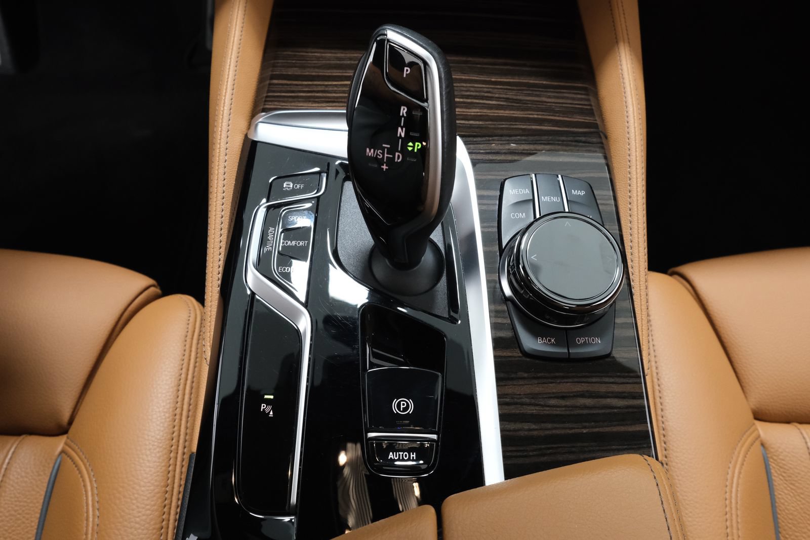 Used 2023 BMW M550i xDrive w/ Executive Package AWD/4WD image 23