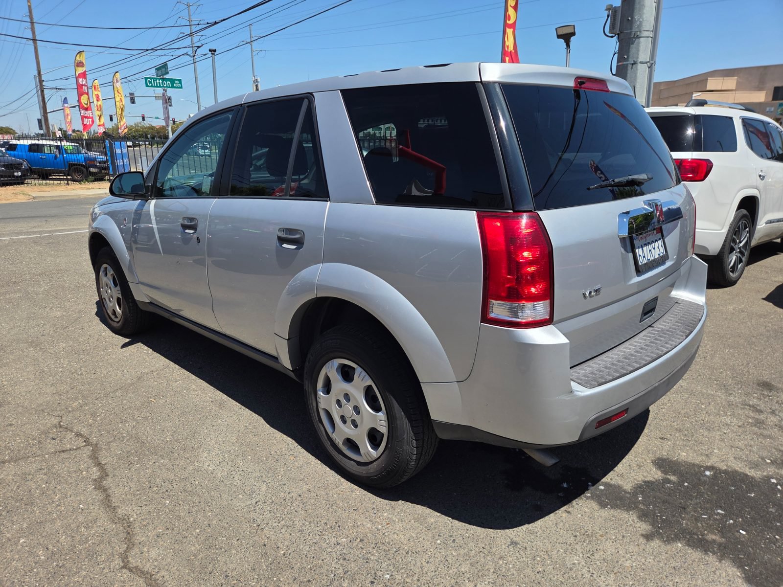Used 2006 Saturn Vue 2WD image 2