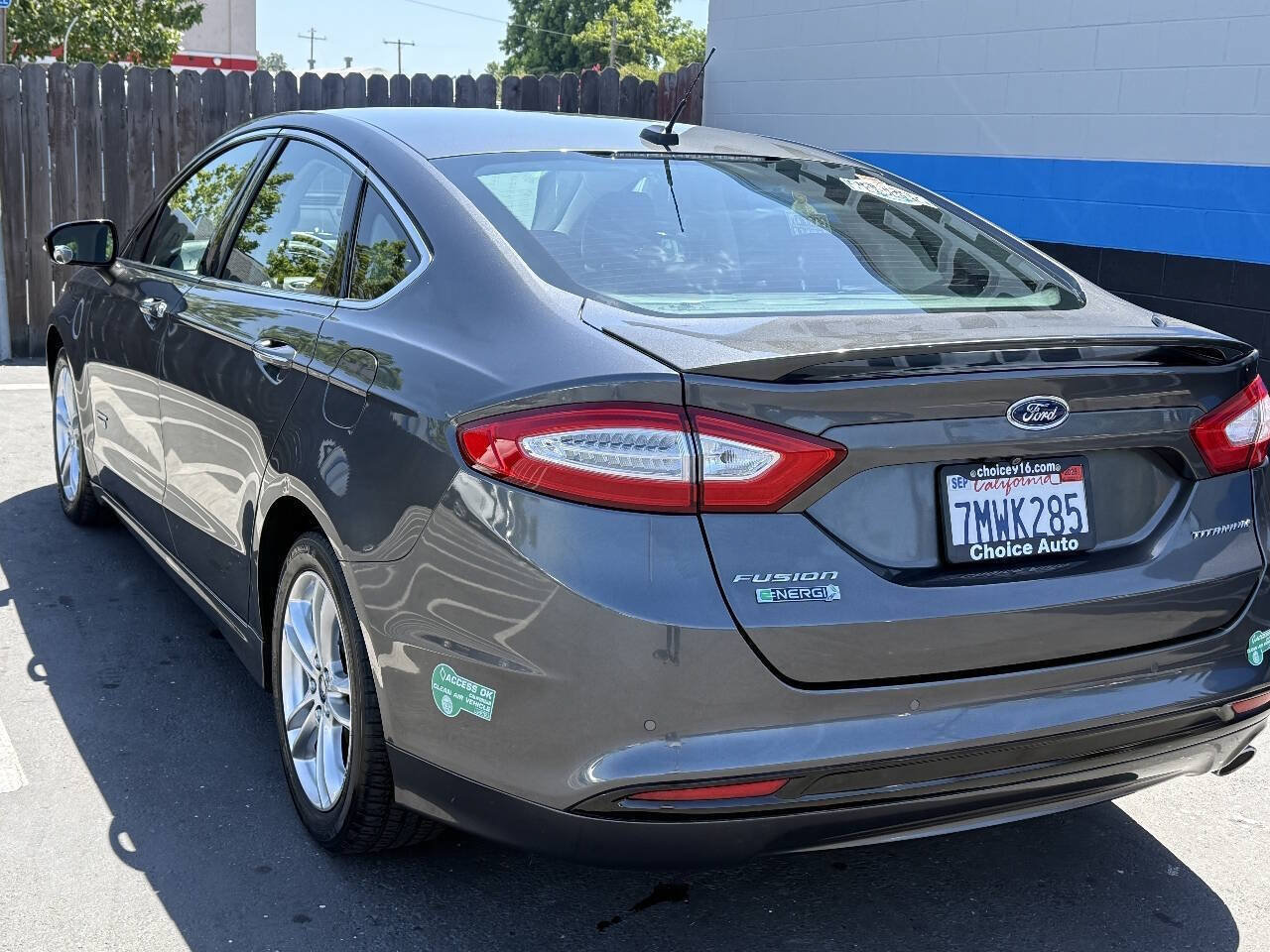 Used 2015 Ford Fusion Energi Titanium w/ Driver Assist Package FWD image 4