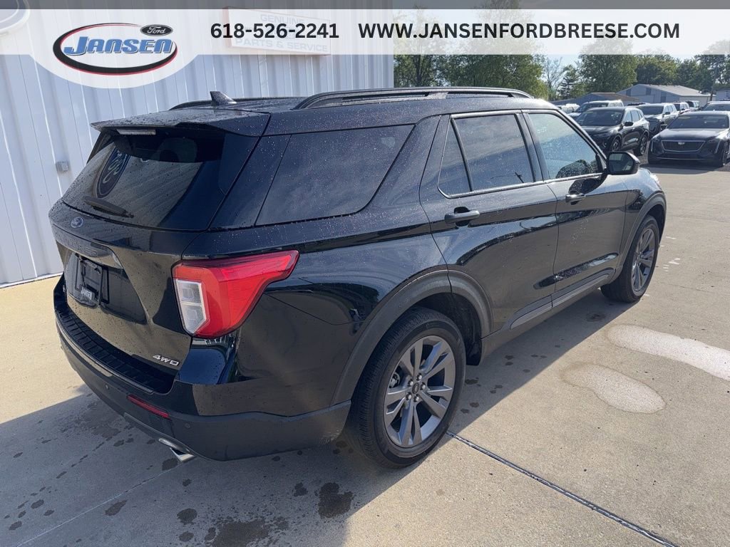 Used 2022 Ford Explorer XLT w/ Equipment Group 202A AWD/4WD image 7