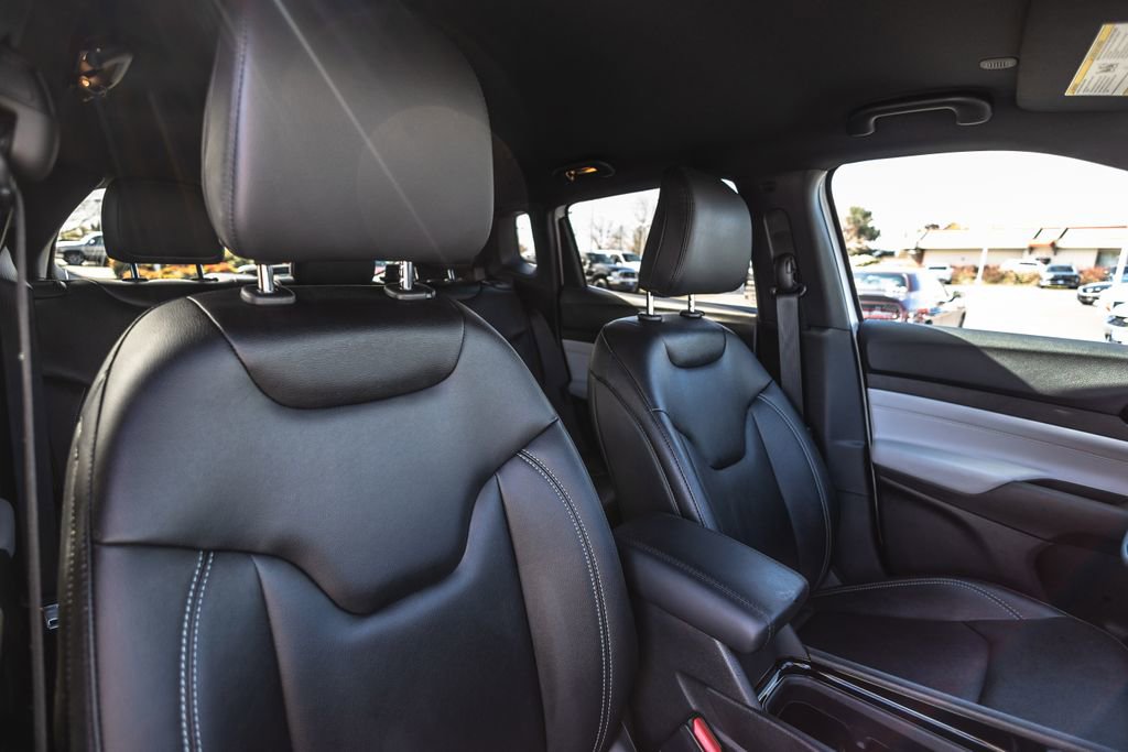 Used 2026 Jeep Compass Limited image 30