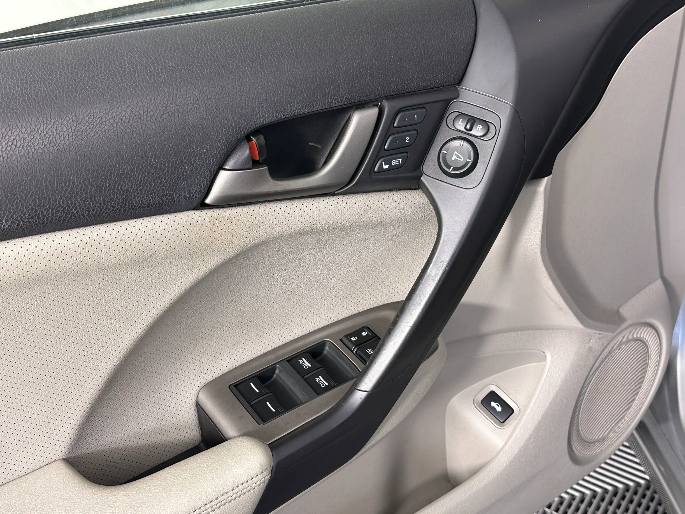 Used 2009 Acura TSX Sedan image 27