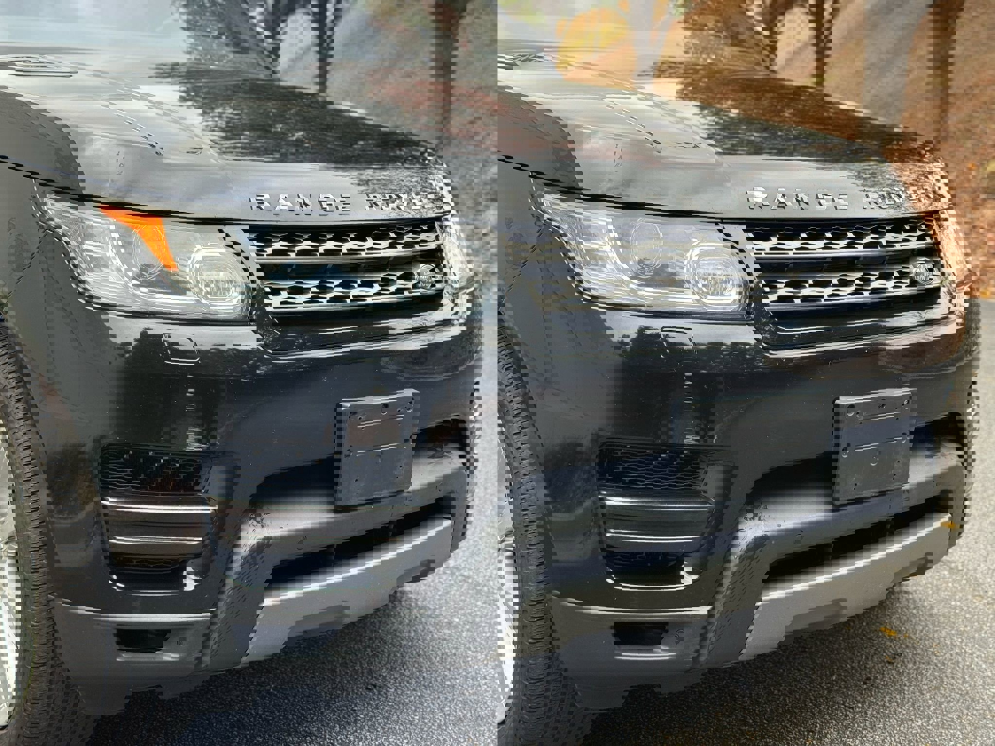 Used 2017 Land Rover Range Rover Sport SE image 6