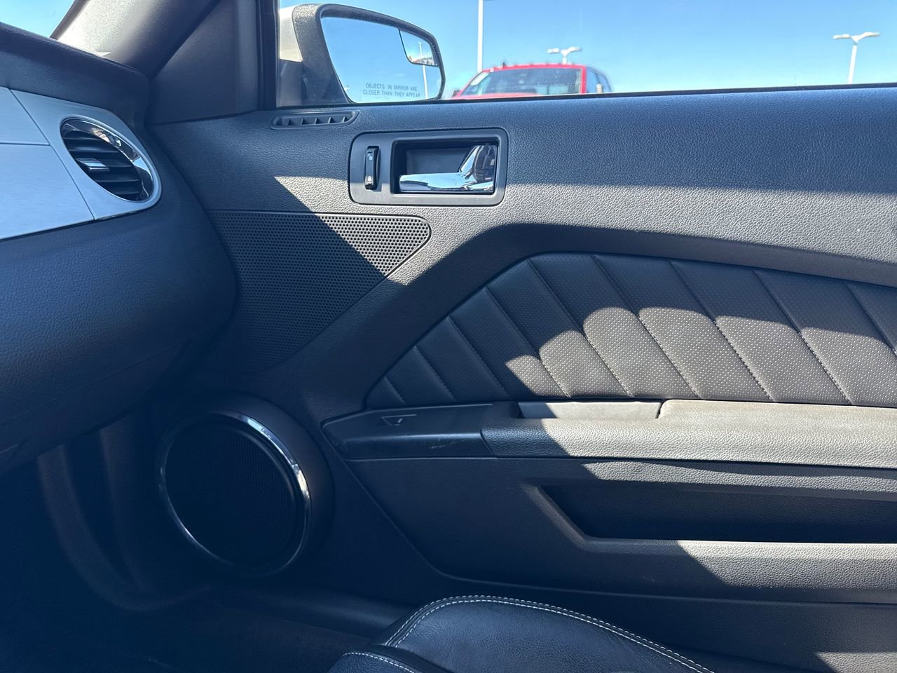 Used 2014 Ford Mustang Premium image 17