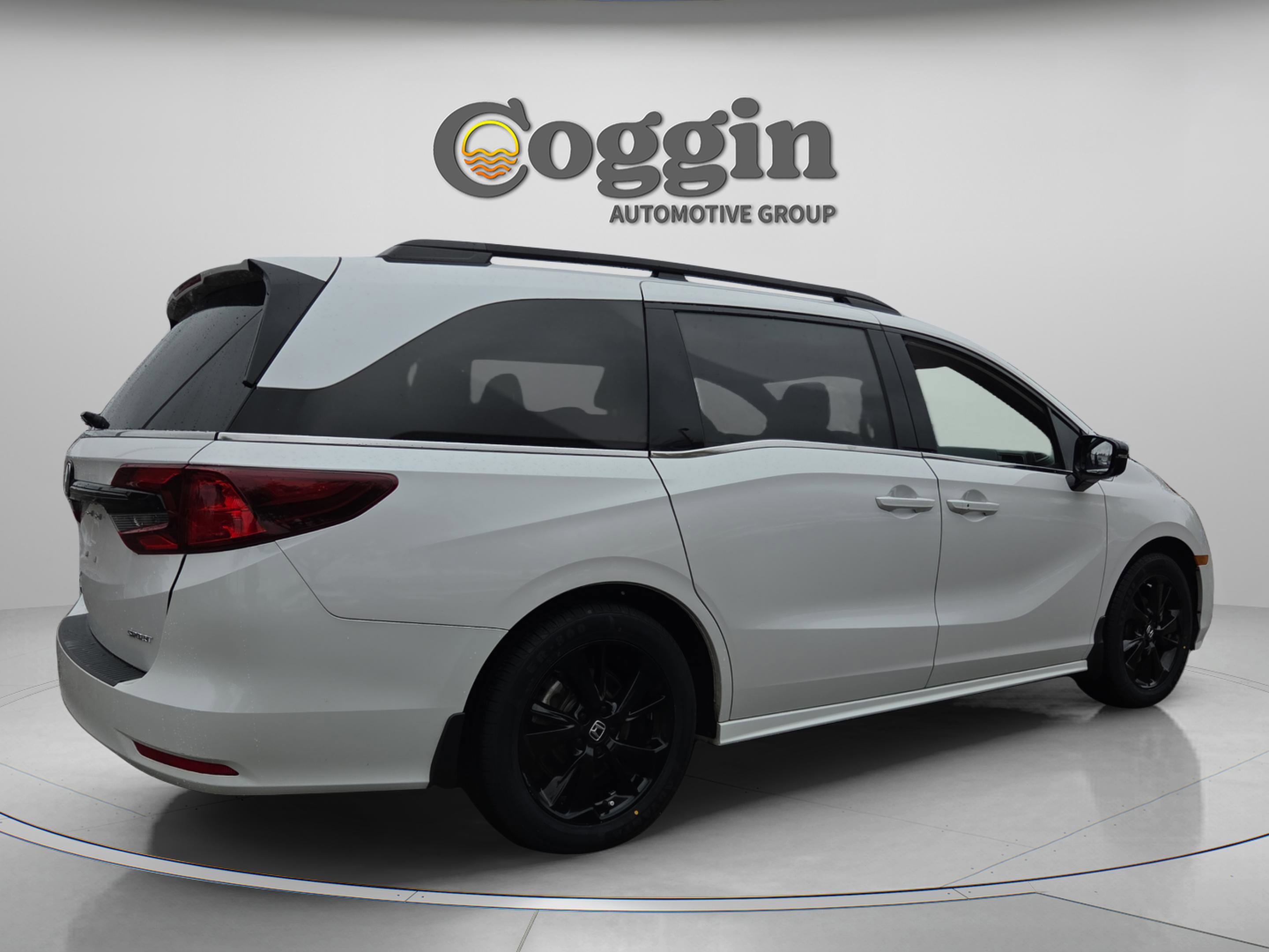 Used 2024 Honda Odyssey Sport image 5