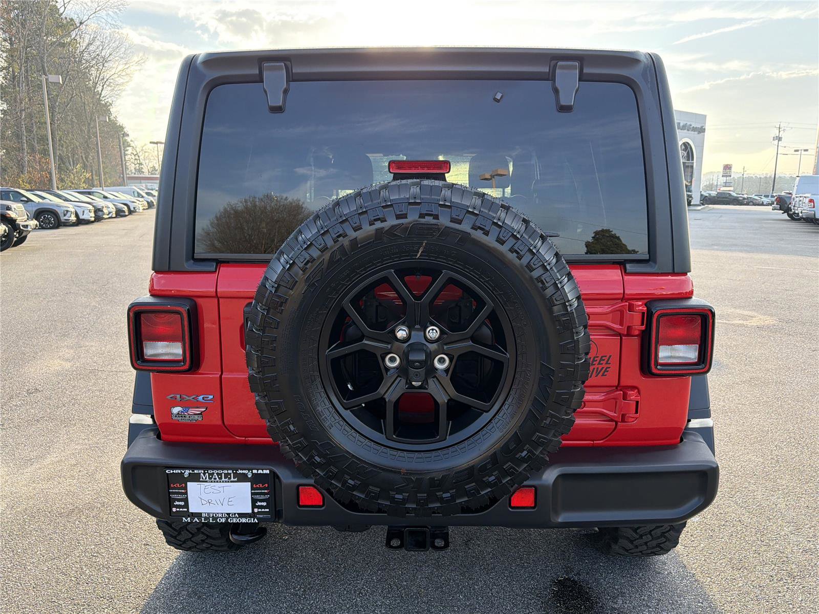 Used 2025 Jeep Wrangler Willys image 6