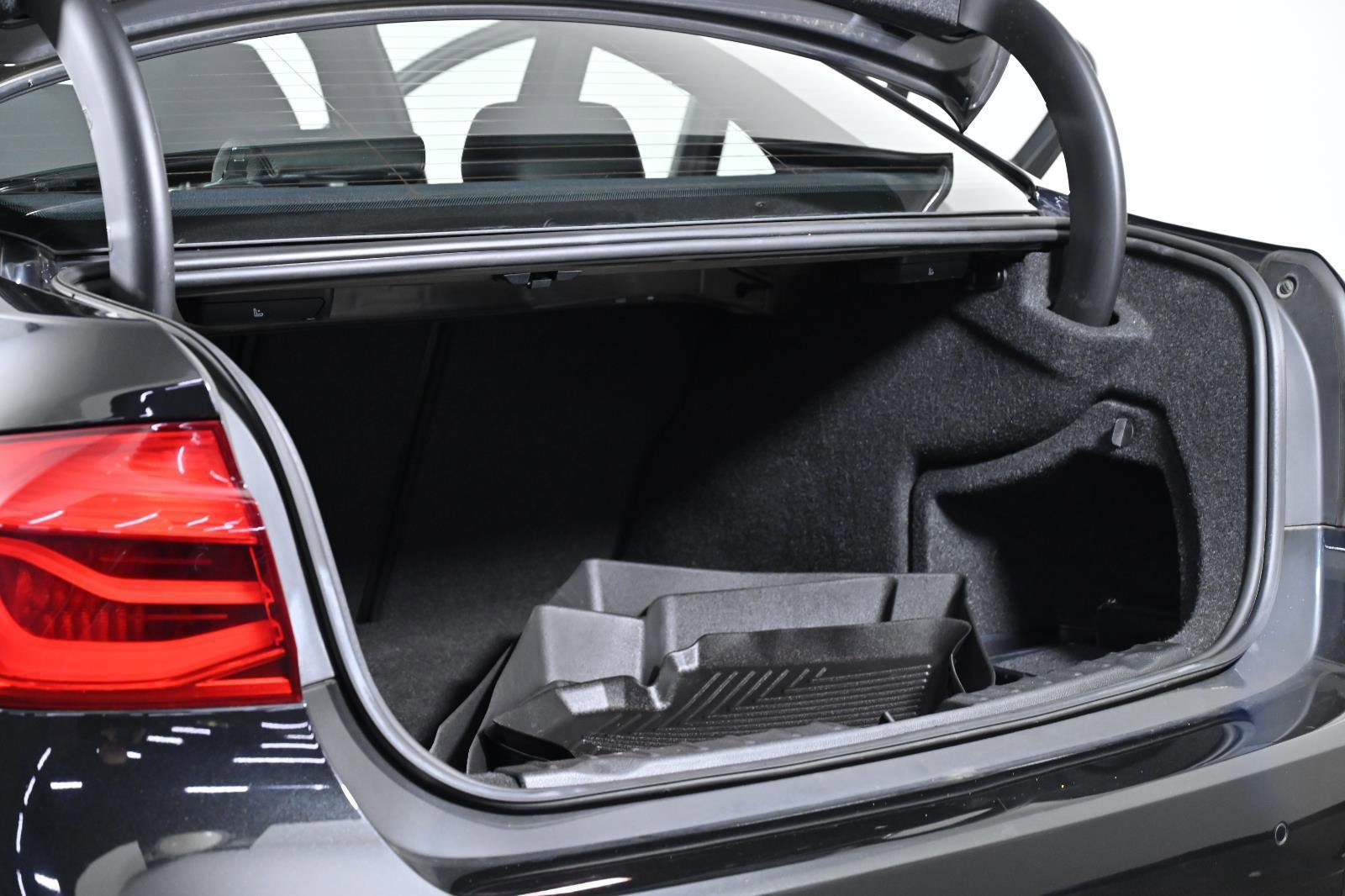 Used 2017 BMW 330i xDrive 330i xDrive image 28