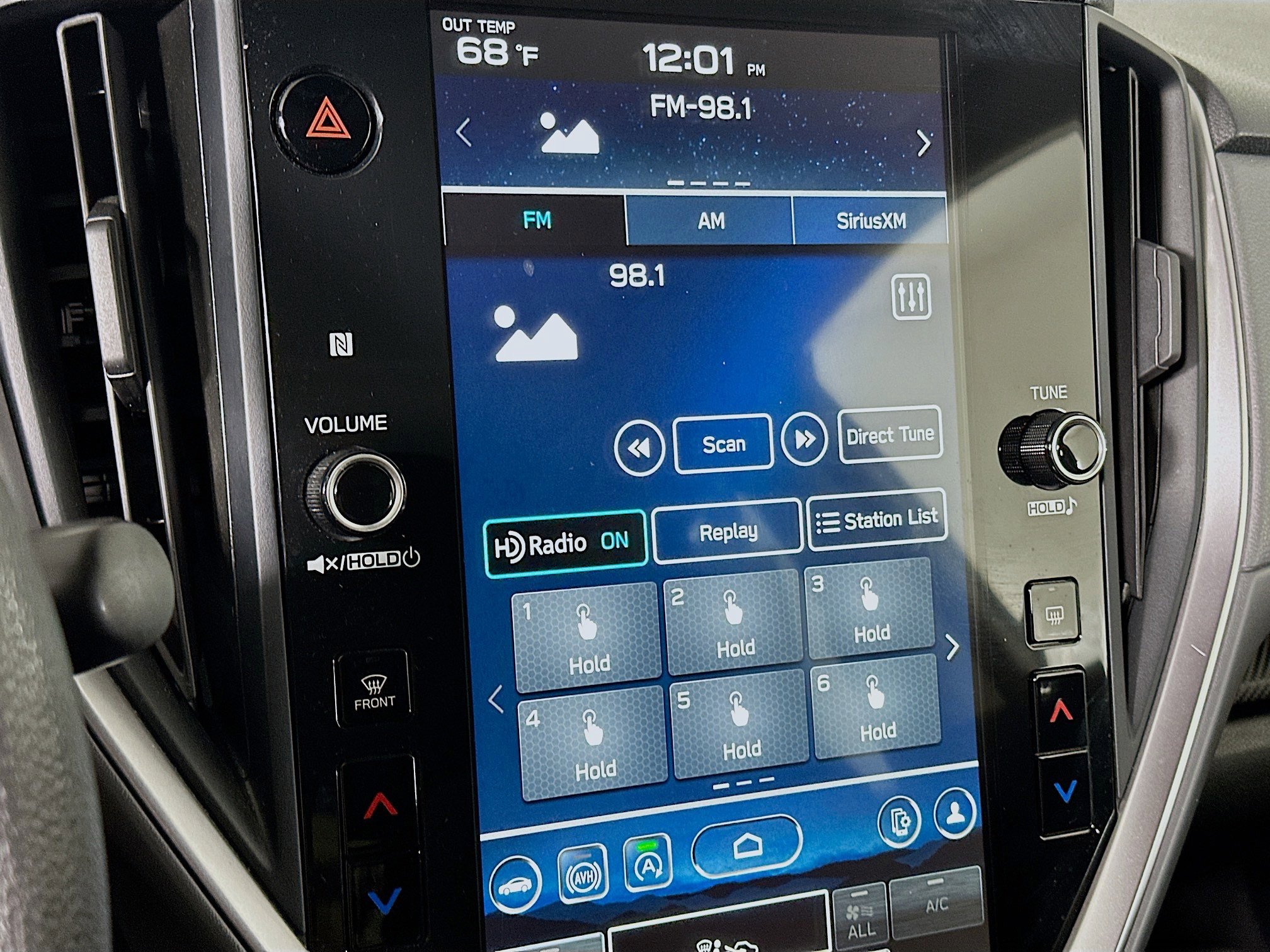 Used 2025 Subaru Crosstrek 2.0i Premium image 19