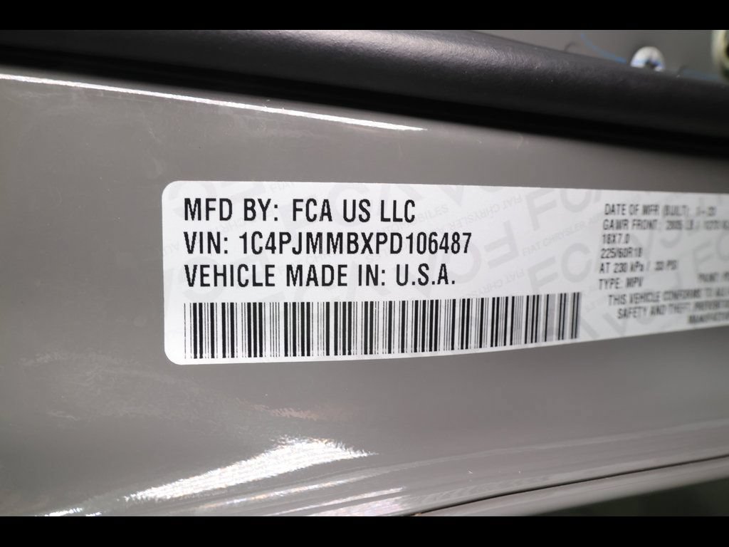 Used 2023 Jeep Cherokee Altitude Lux w/ Lux Elite Package AWD/4WD image 33