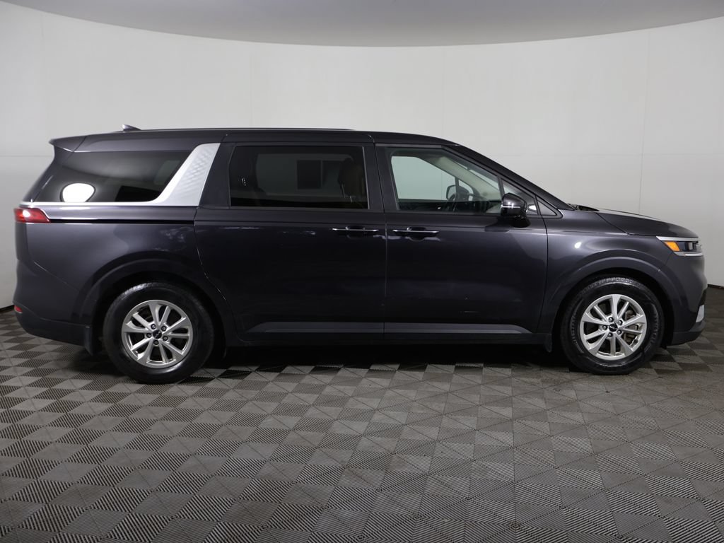 Used 2023 Kia Carnival LX FWD image 19