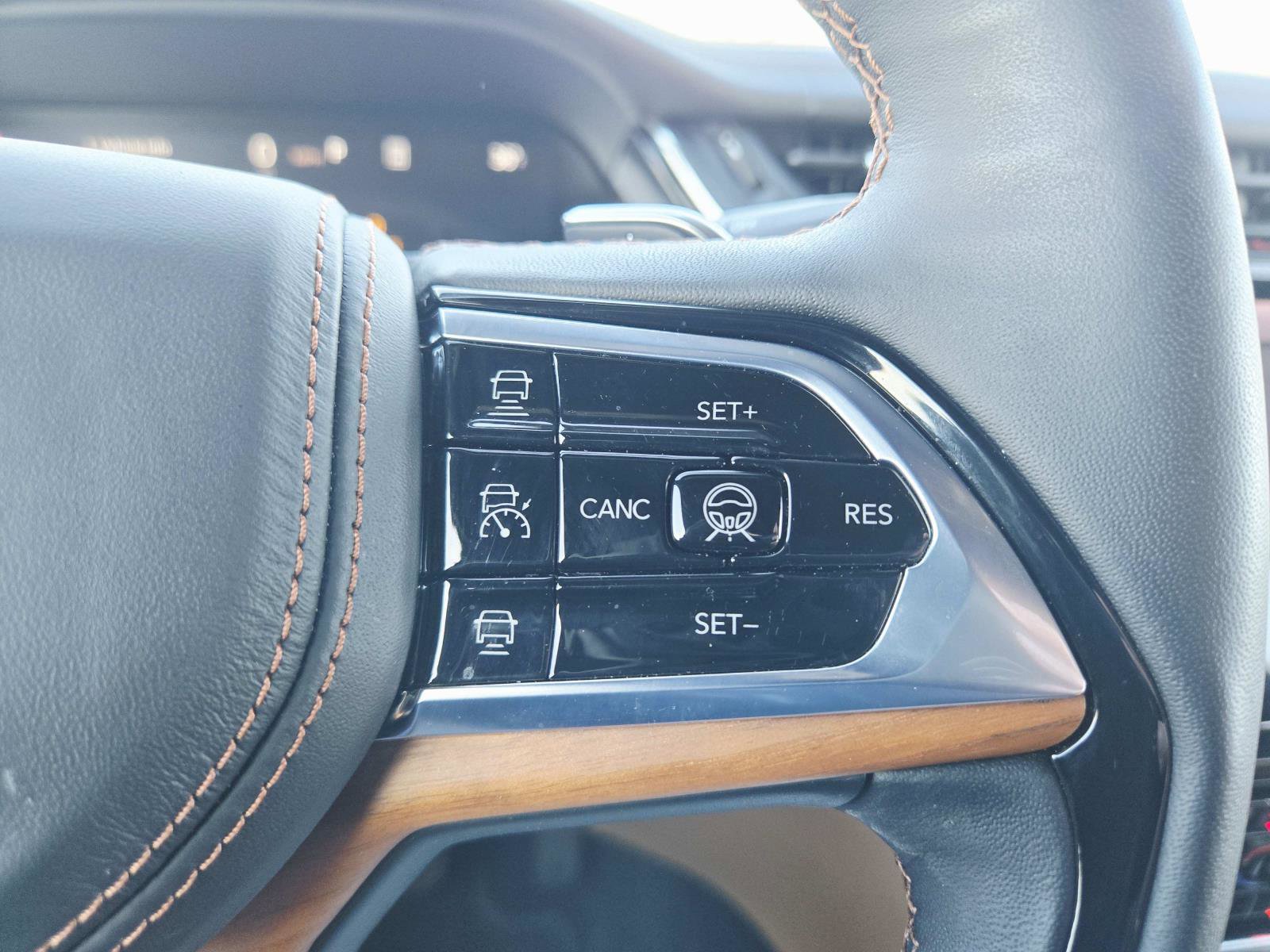 Used 2024 Jeep Grand Cherokee Summit image 23