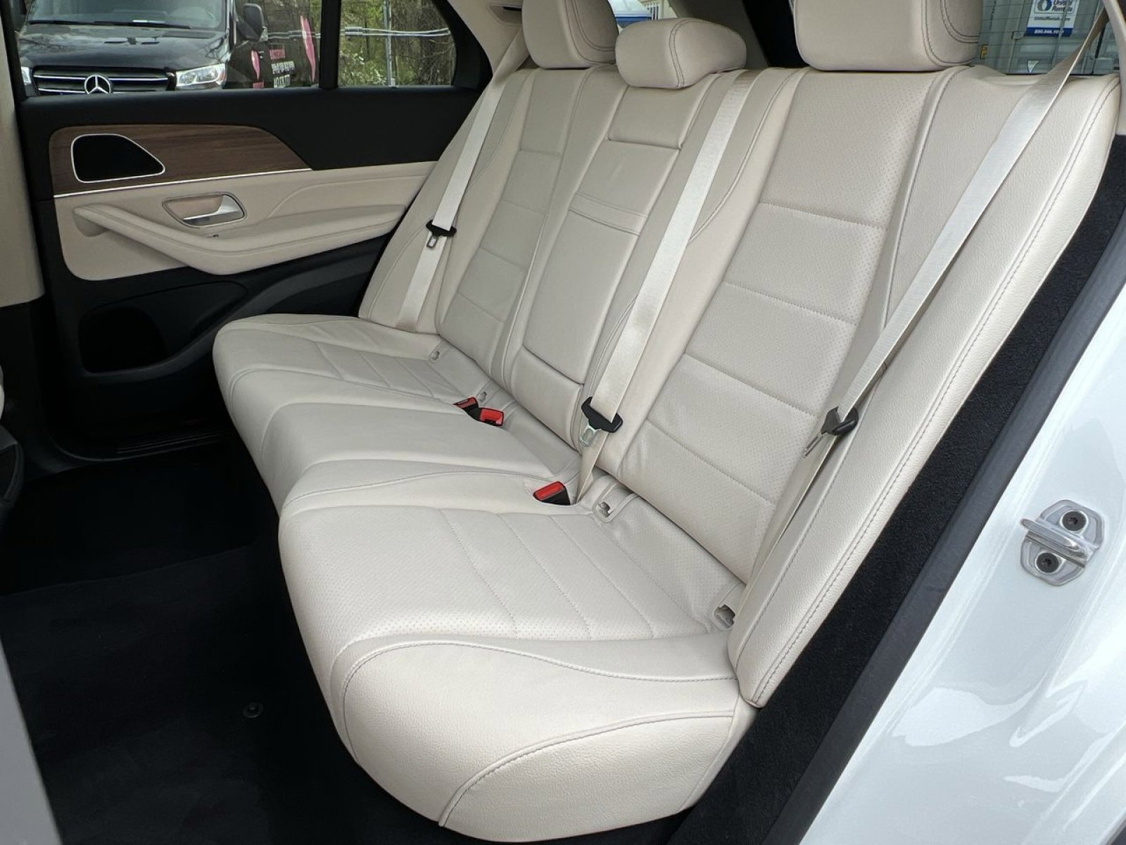 Certified 2025 Mercedes-Benz GLE 350 4MATIC image 23