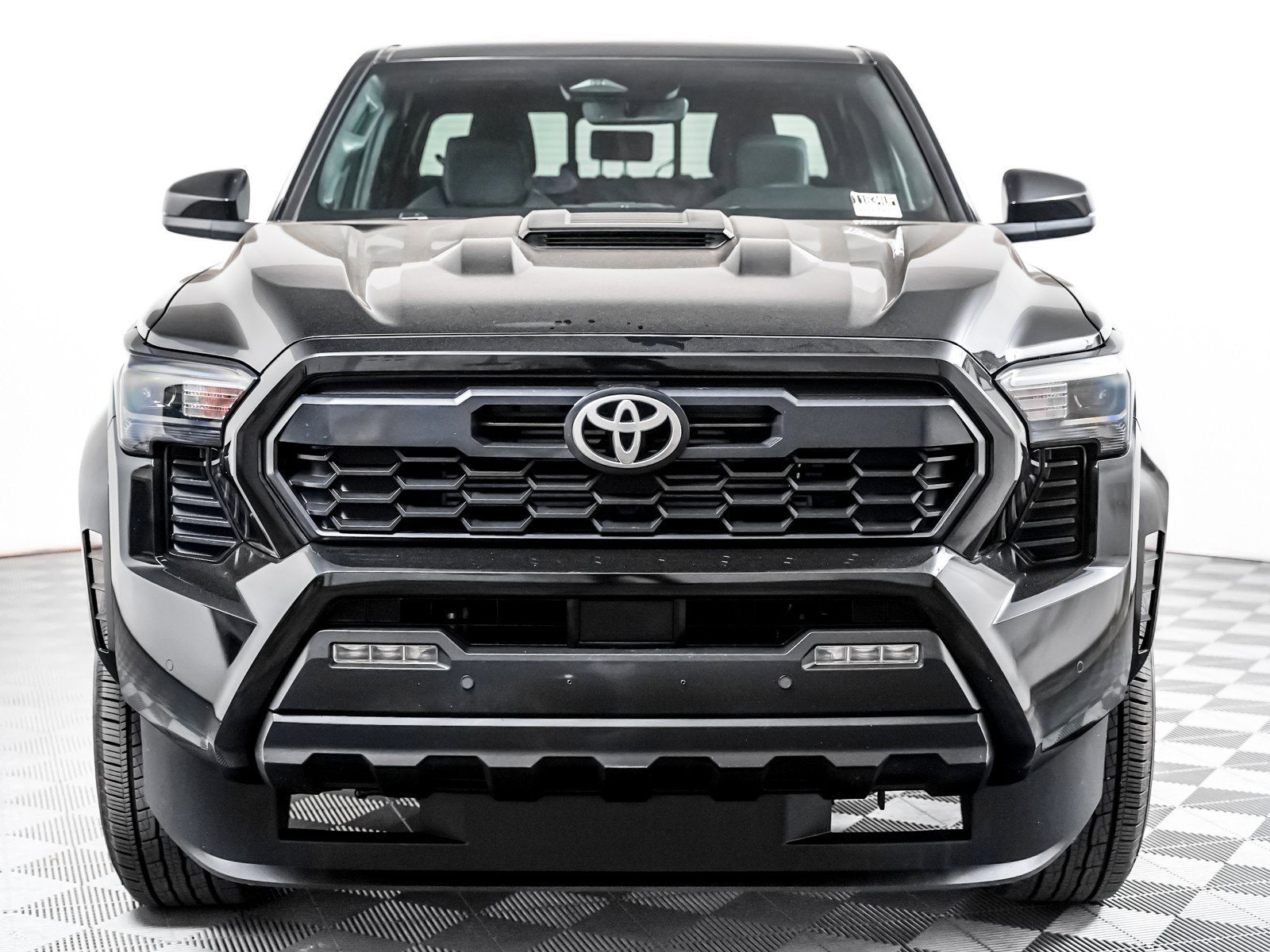 Used 2025 Toyota Tacoma TRD Sport w/ TRD Sport Upgrade Package AWD/4WD image 6