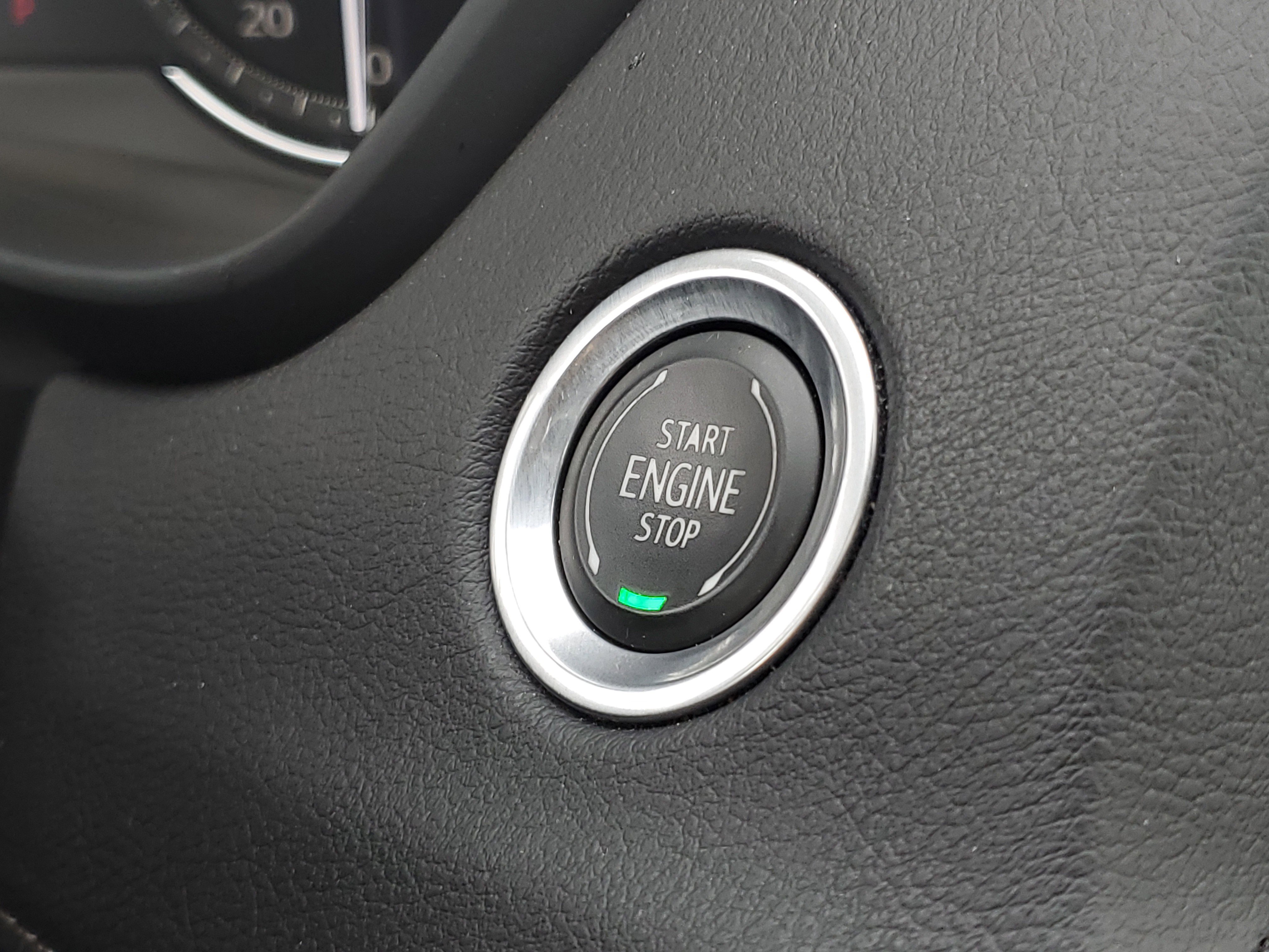 Used 2020 Cadillac XT4 Premium Luxury w/ Enhanced Visibility Package image 17