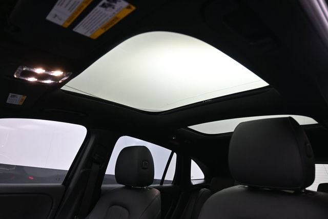 New 2025 Mercedes-Benz GLA 250 4MATIC image 2