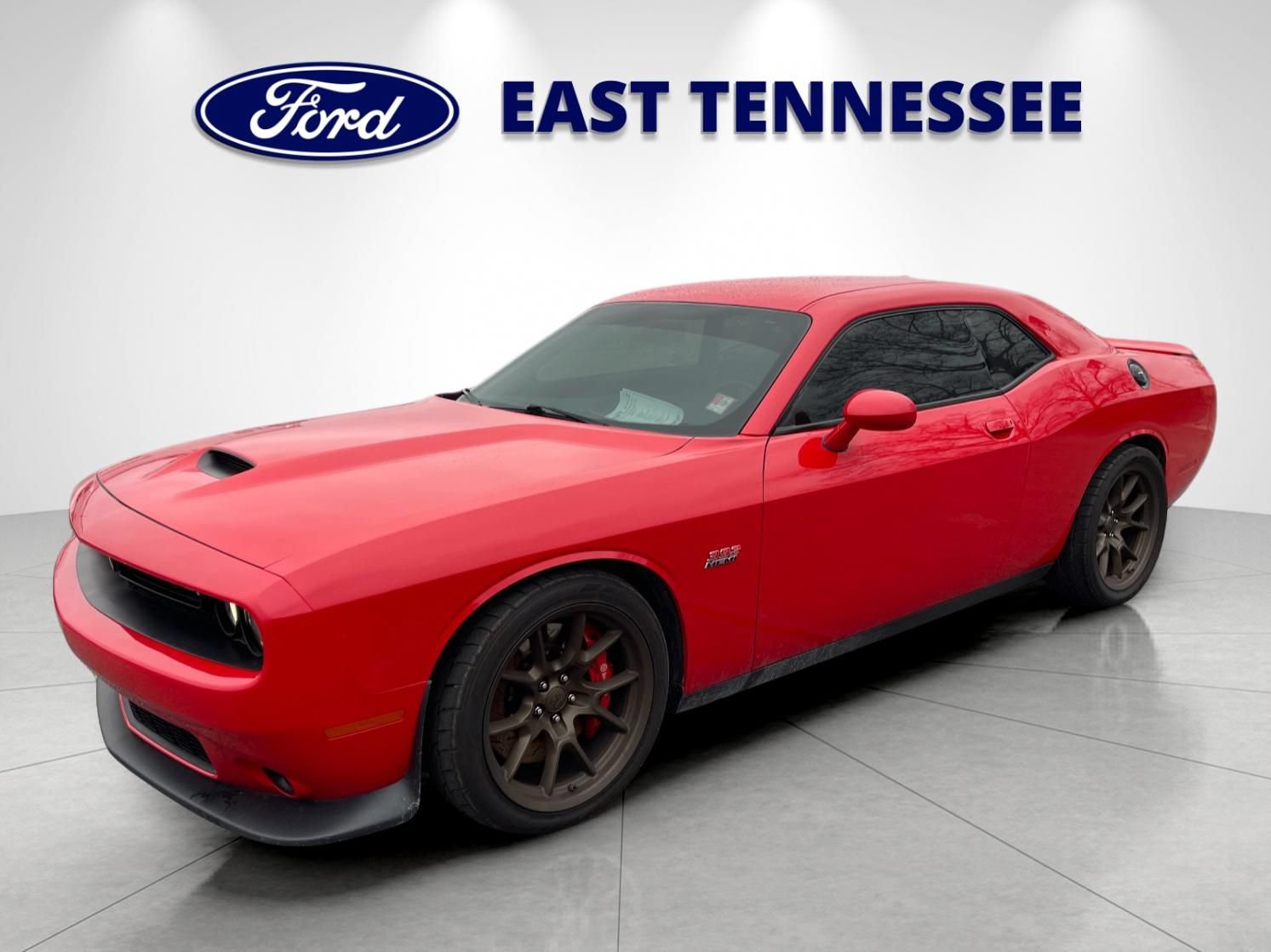 Used 2017 Dodge Challenger SRT w/ Technology Group RWD image 7