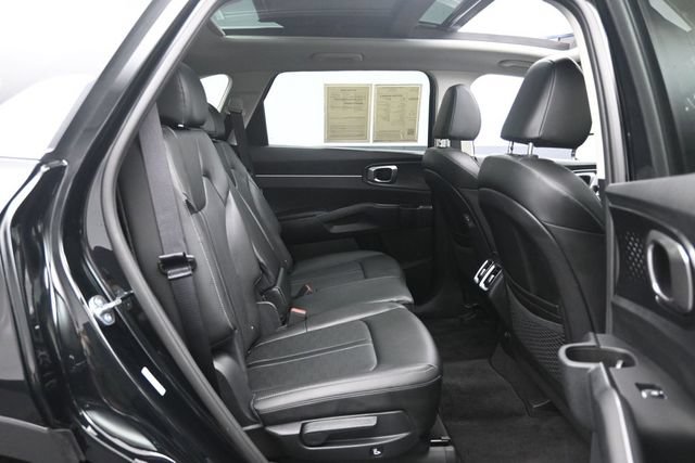 Used 2025 Kia Sorento S w/ Panoramic Sunroof Package FWD image 27