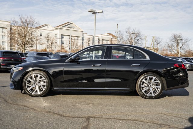 New 2026 Mercedes-Benz E 350 4MATIC Sedan image 4