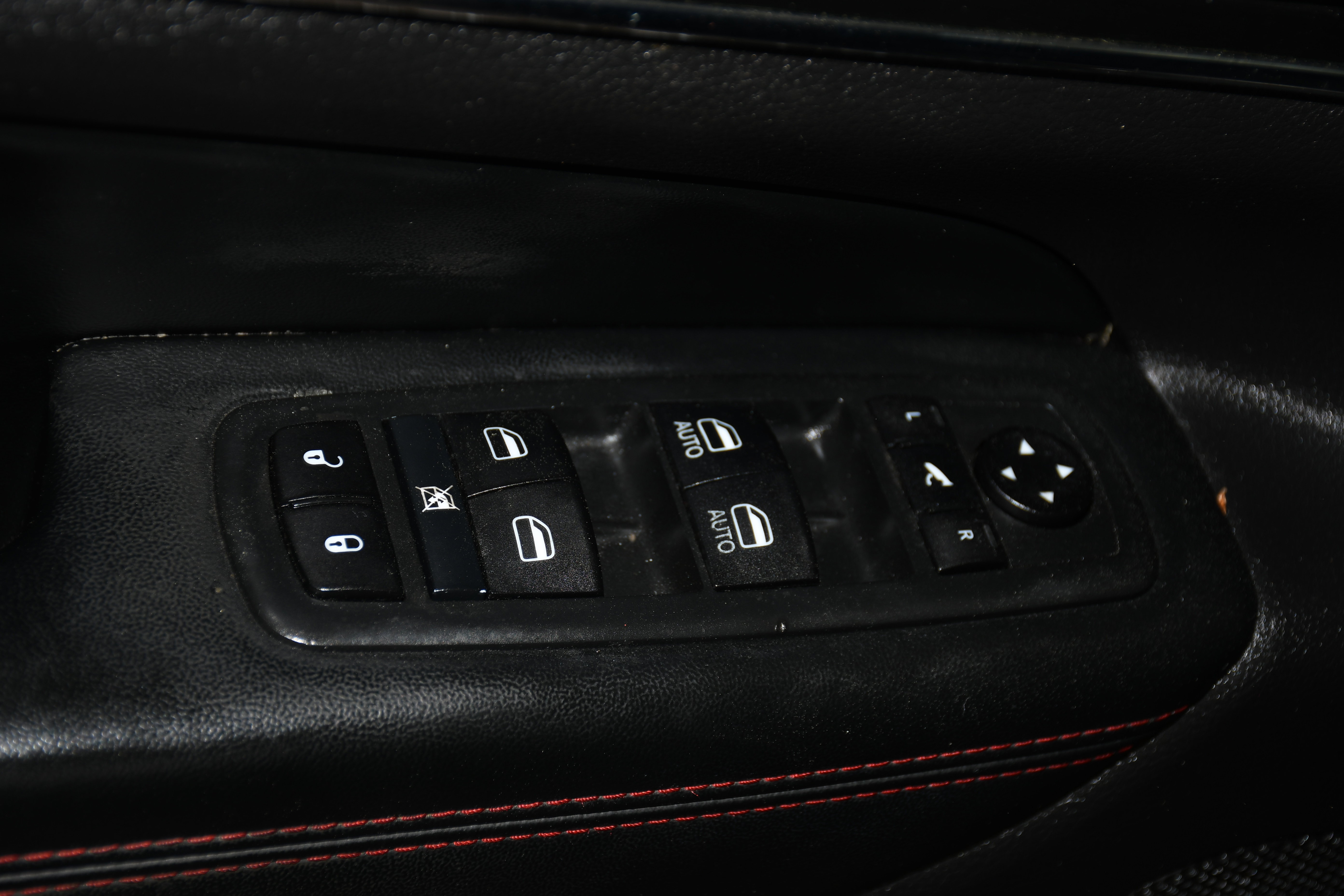 Used 2020 Jeep Grand Cherokee Trailhawk w/ Trailhawk Luxury Group image 11