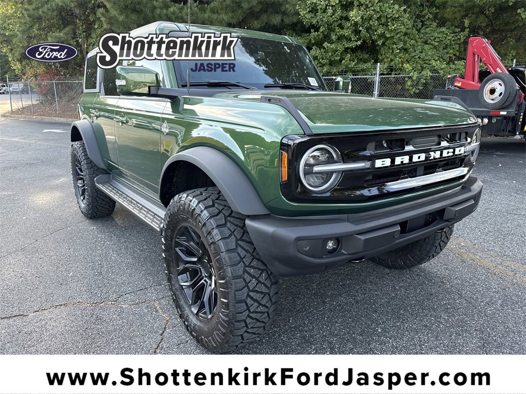 New 2025 Ford Bronco Outer Banks w/ Sasquatch Package image 1