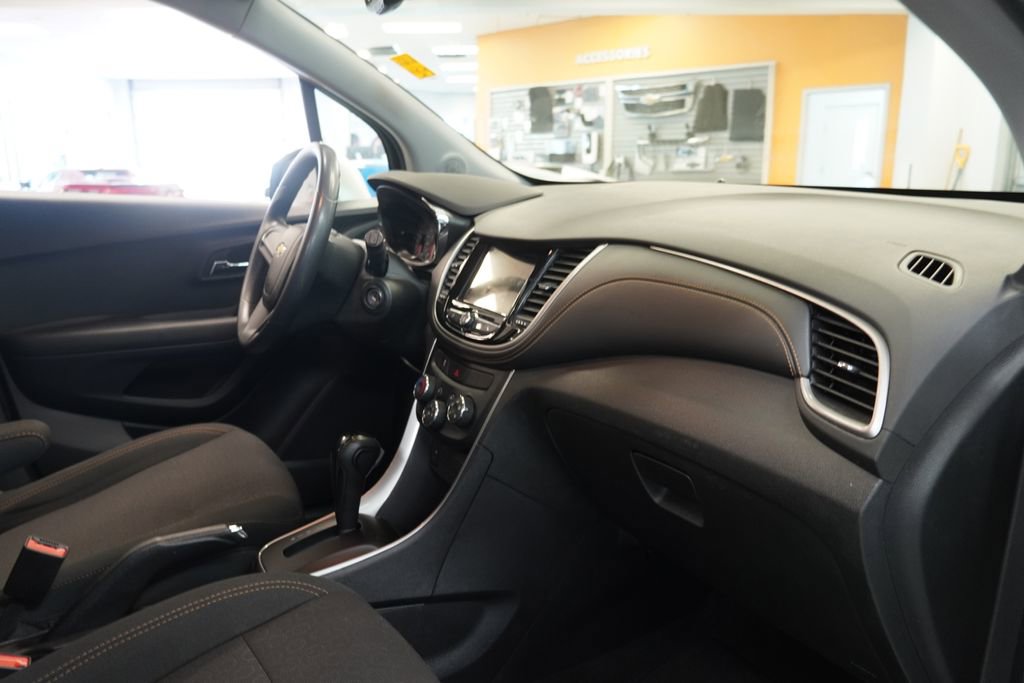 Used 2019 Chevrolet Trax LS image 26