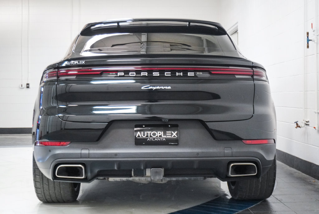 Used 2024 Porsche Cayenne Coupe AWD/4WD image 35