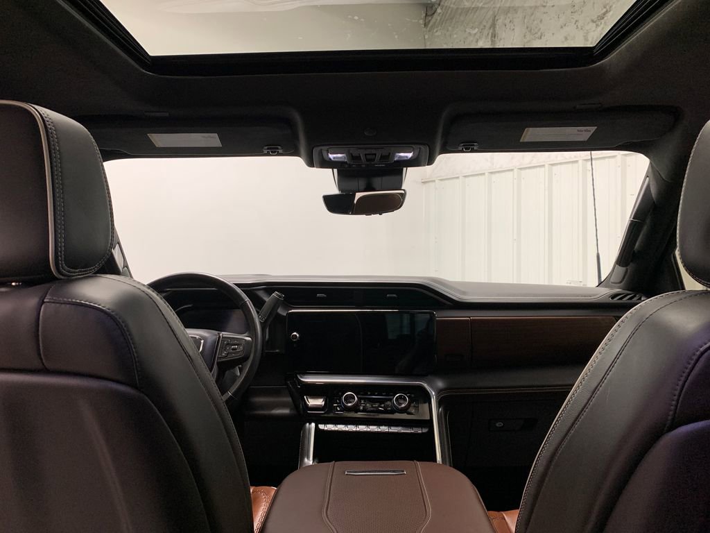 Used 2024 GMC Sierra 3500 Denali Ultimate image 17