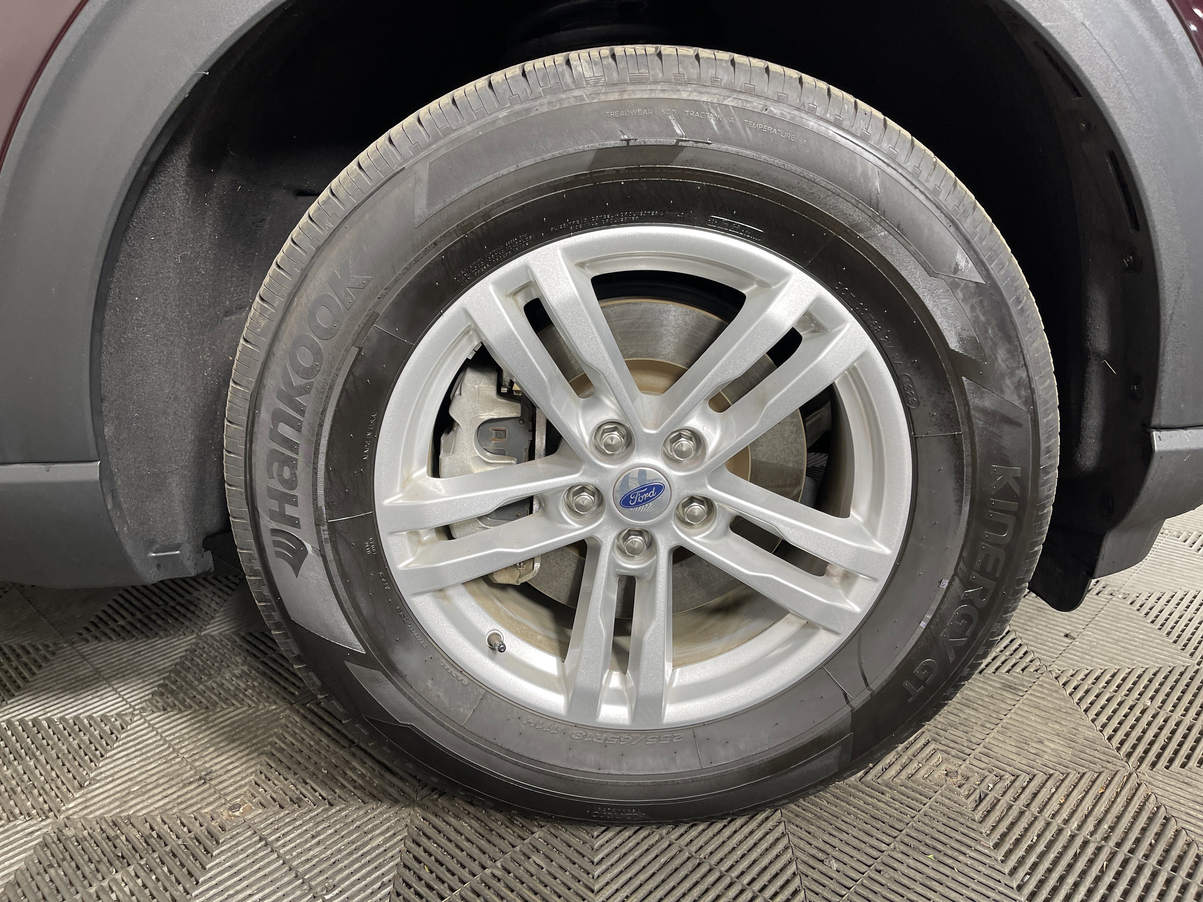 Used 2023 Ford Explorer XLT w/ Equipment Group 202A image 7