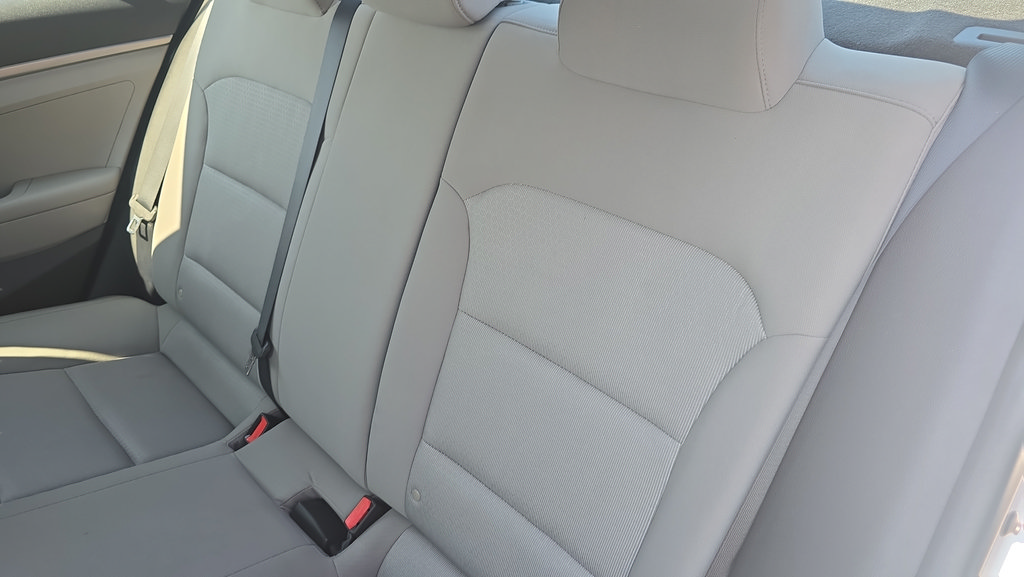 Used 2017 Hyundai Elantra SE w/ Cargo Package FWD image 26