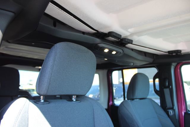 Used 2024 Jeep Wrangler Willys image 35