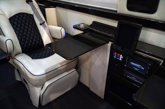 Used 2016 Mercedes-Benz Sprinter 2500 image 21