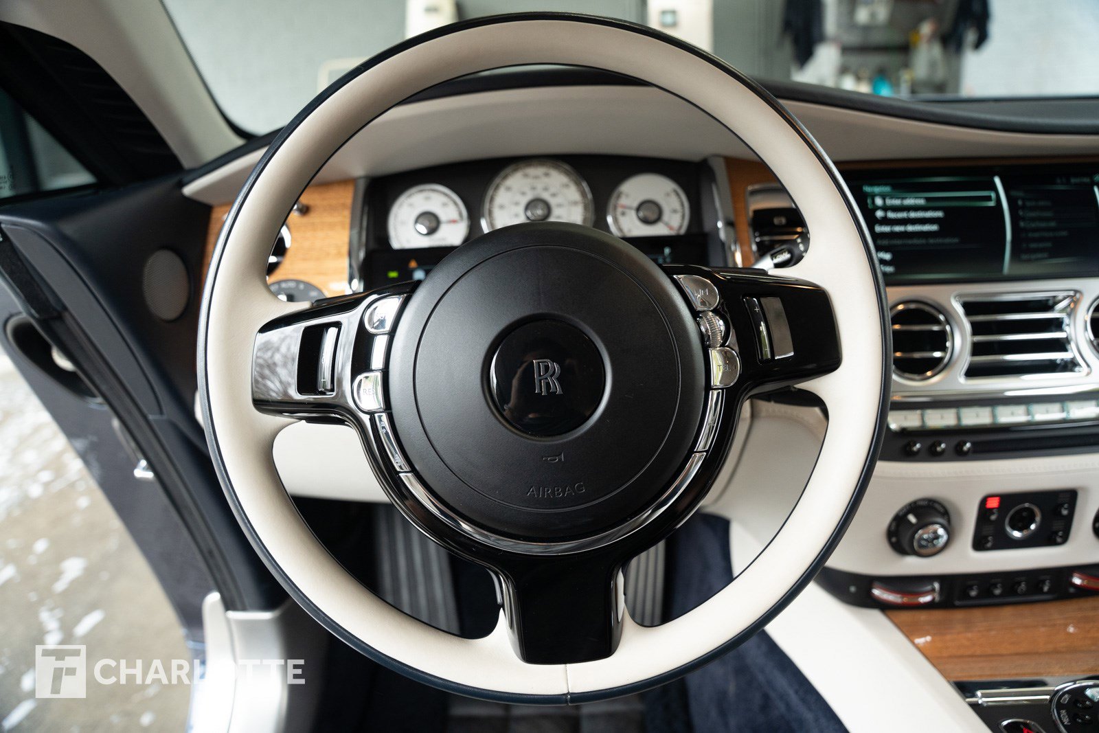 Used 2019 Rolls-Royce Wraith image 23
