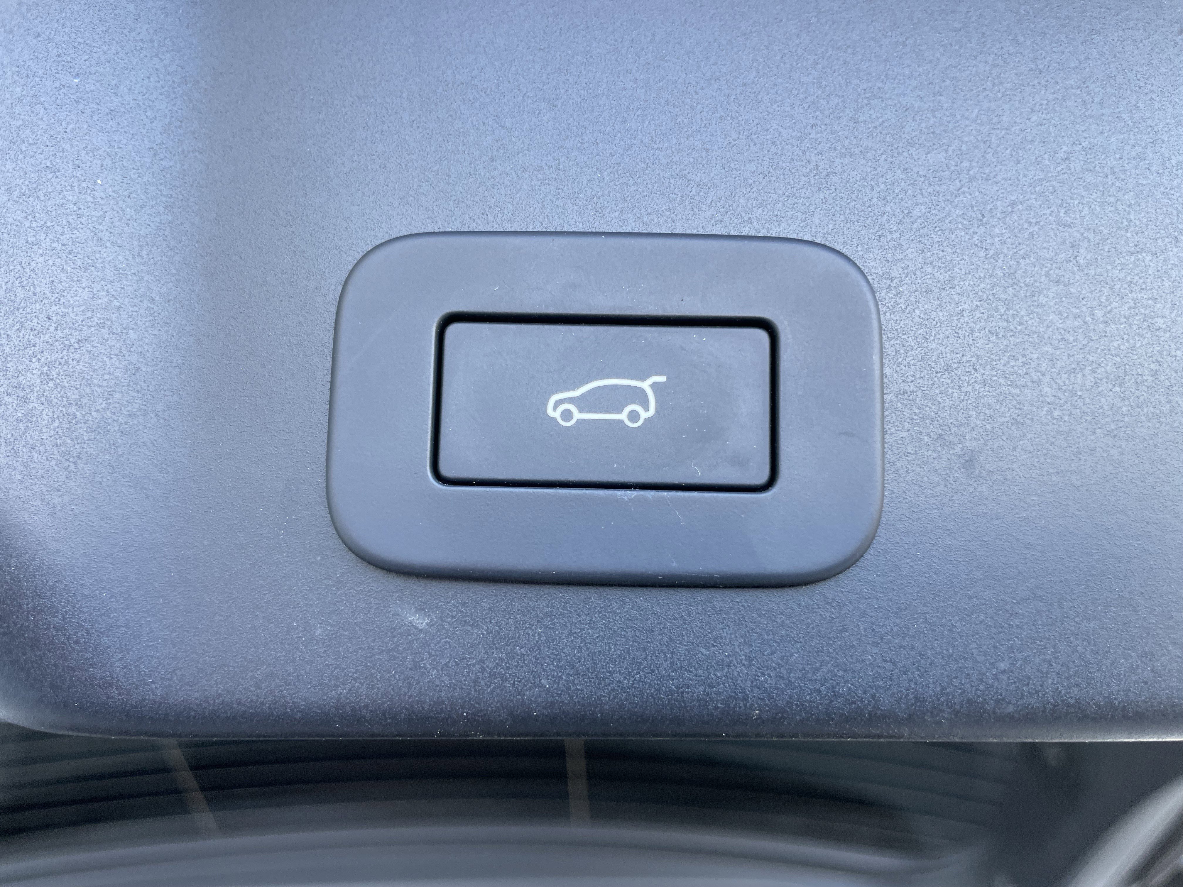 Certified 2024 Land Rover Range Rover Evoque Dynamic SE image 37