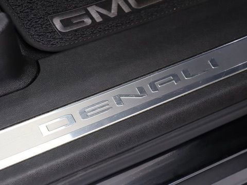 Used 2021 GMC Yukon Denali AWD/4WD image 35