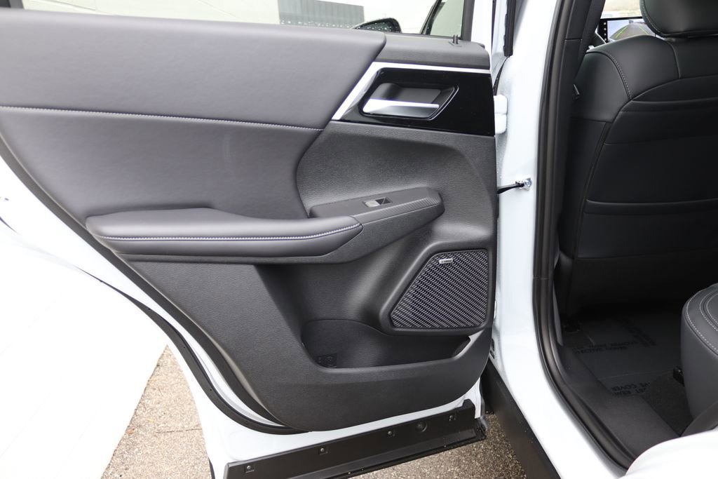 New 2026 Mitsubishi Outlander SE image 25