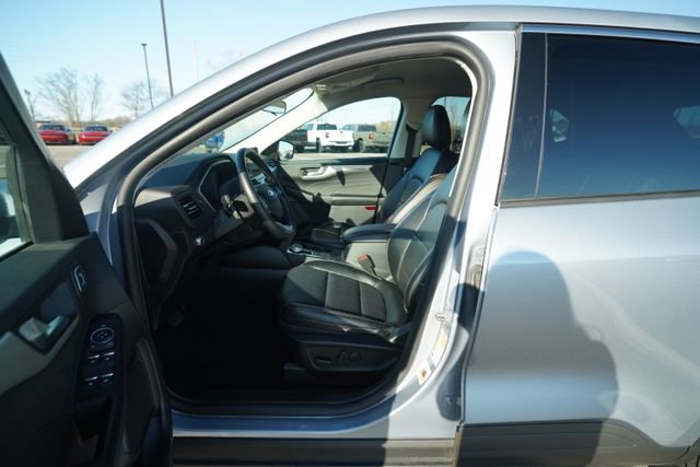 Used 2022 Ford Escape SEL w/ Technology Package image 12