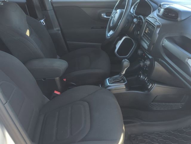Used 2020 Jeep Renegade Latitude AWD/4WD image 25