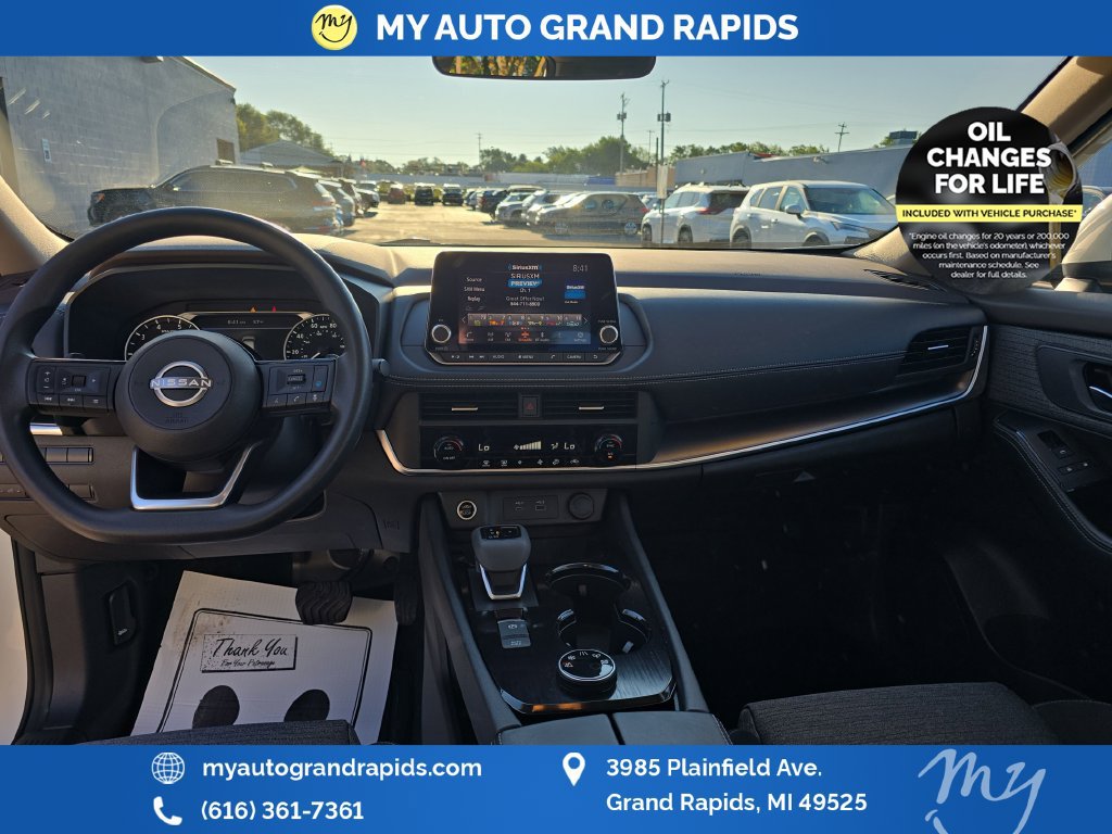 Used 2023 Nissan Rogue SV AWD/4WD image 12