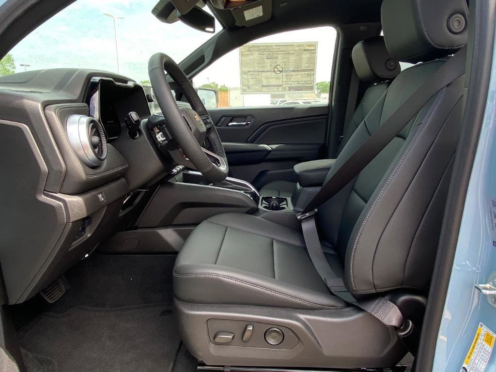 New 2025 Chevrolet Colorado LT w/ LT Convenience Package image 14